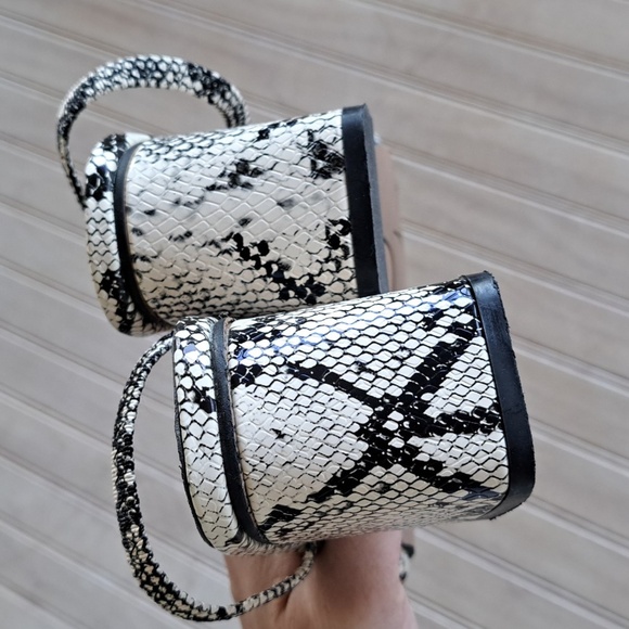 Mitili Snakeskin Short Block Heeled Slingback Open Toe Sandals - Picture 4 of 6